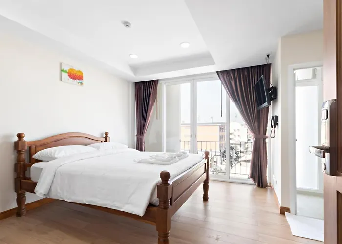 Royale 8 Ville Guest House