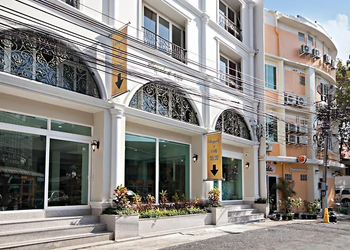 Royale 8 Ville Guest House